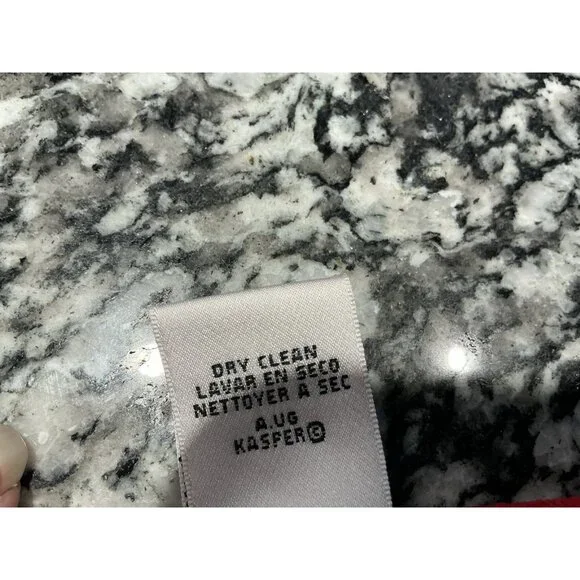 Suit Studio Skirt Set Size 12 Red Jacquard 4 Button Jacket NWT - Picture 11 of 16